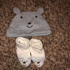 Matching hat n booties